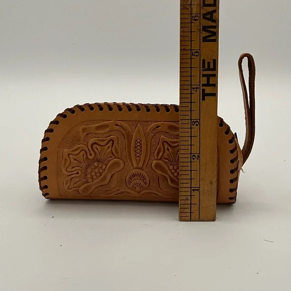 Vtg Cowhide Tooled Leather Coin Purse Wallet handmade Floral Indian Head NH - Picture 7 of 8